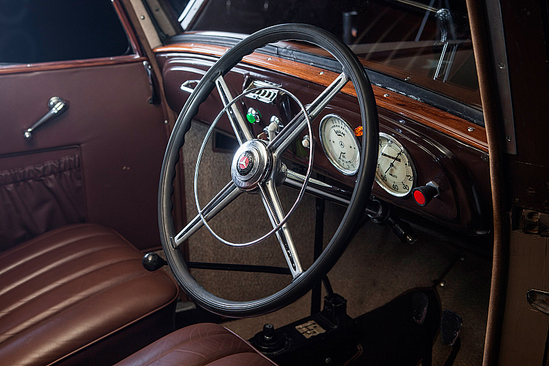 Mercedes-Benz 130 (W23) 2-Door Saloon