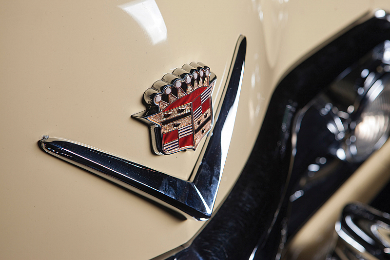 Cadillac Series 62 Convertible