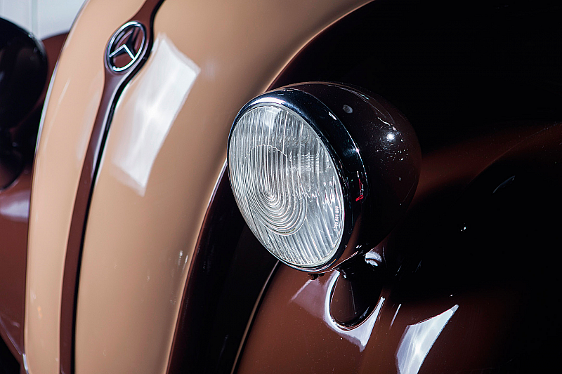 Mercedes-Benz 130 (W23) 2-Door Saloon