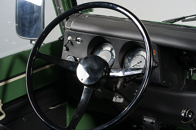 Land Rover Defender 88 Seria III