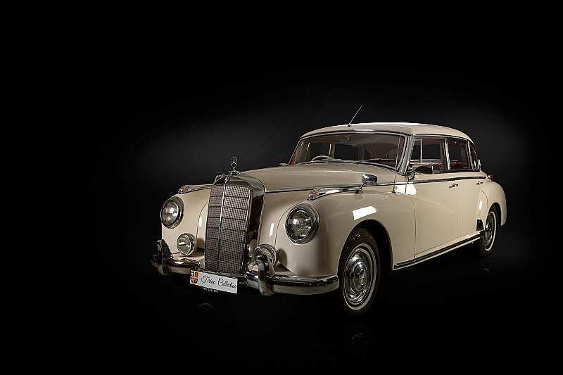 Mercedes-Benz 300 Saloon