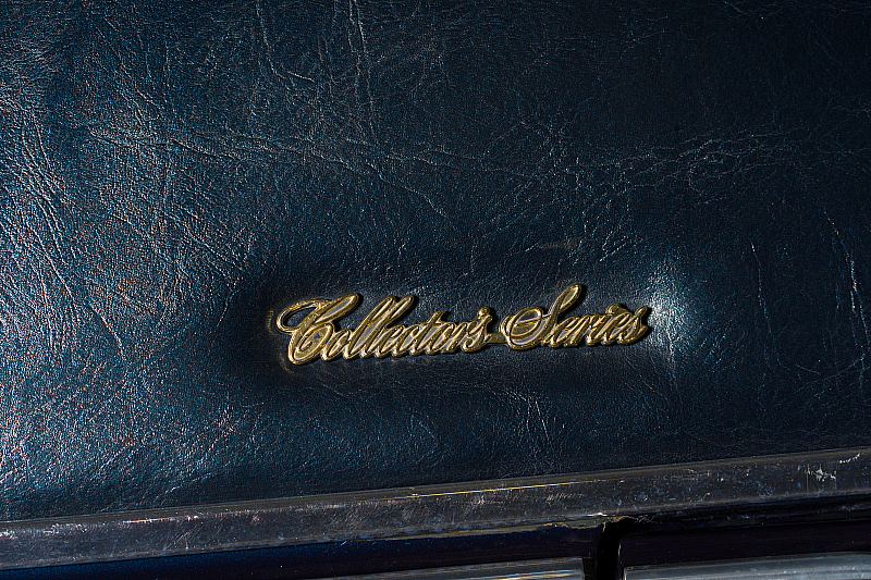 Lincoln Continental Town Car Limousine